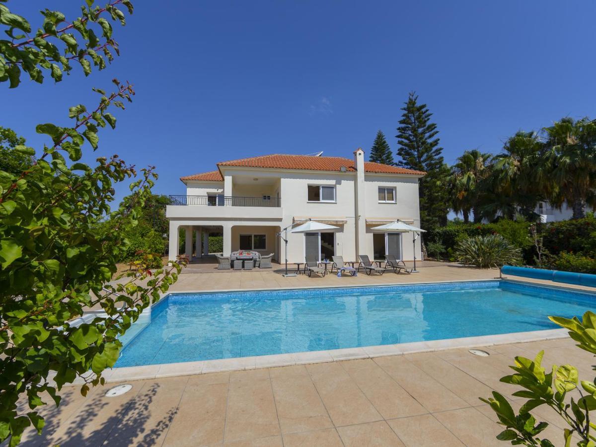 Meneou Seaside Mansion 7 Villa ลาร์นาคา ภายนอก รูปภาพ
