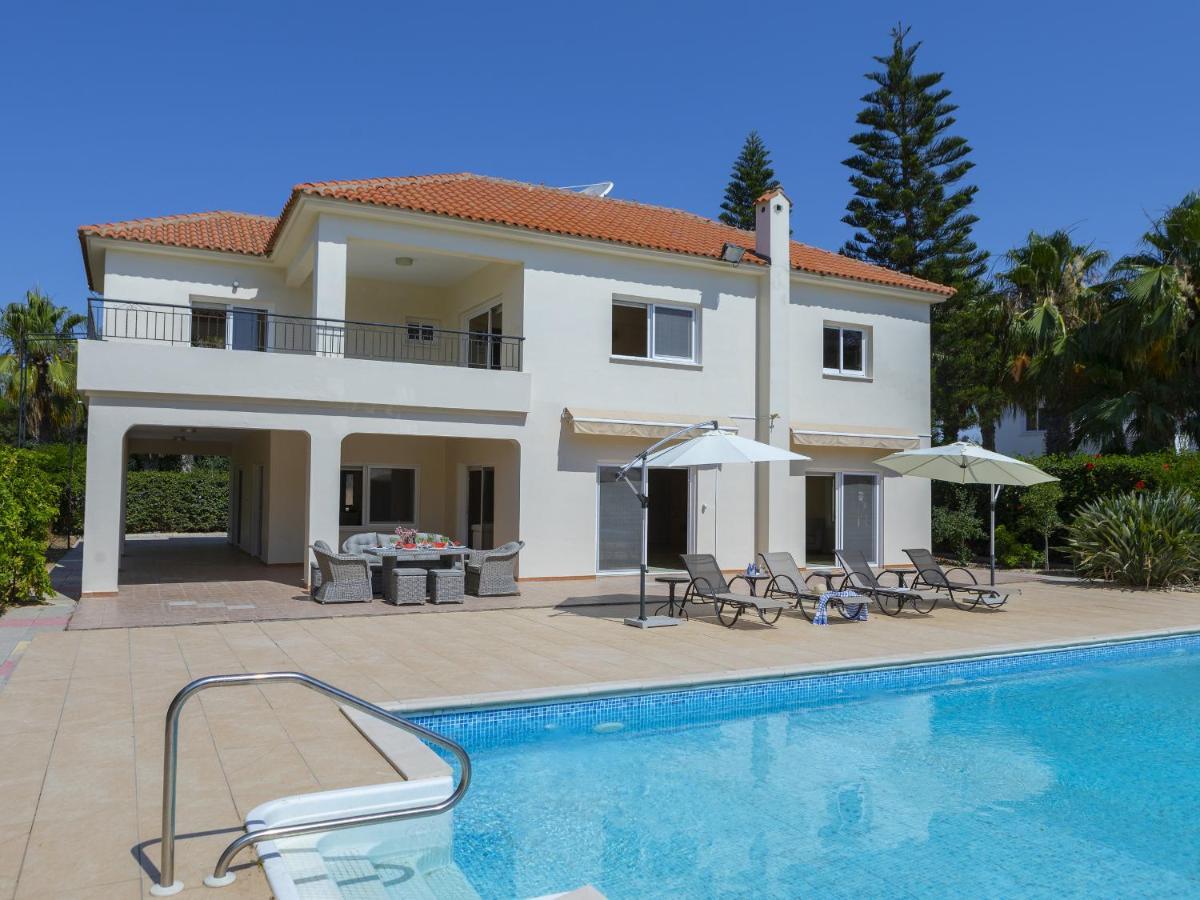 Meneou Seaside Mansion 7 Villa ลาร์นาคา ภายนอก รูปภาพ