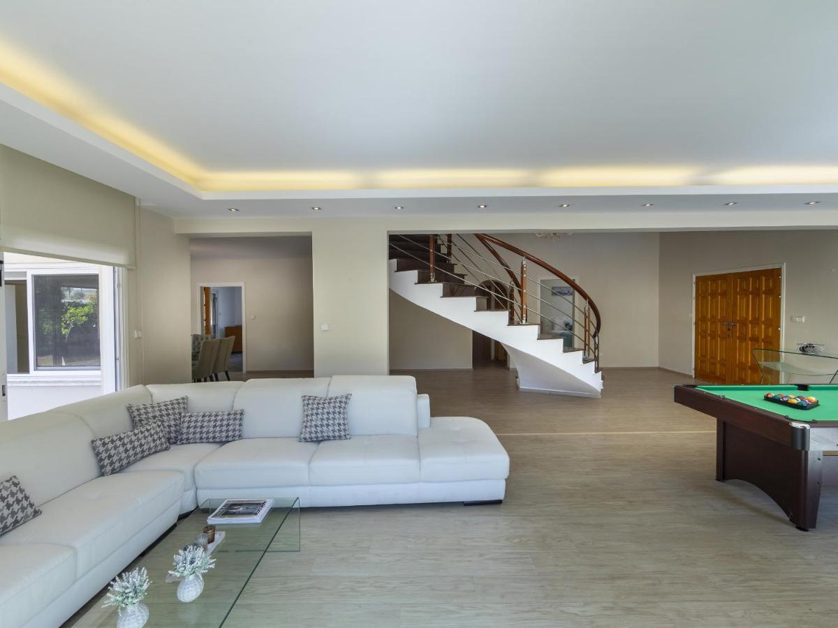 Meneou Seaside Mansion 7 Villa ลาร์นาคา ภายนอก รูปภาพ
