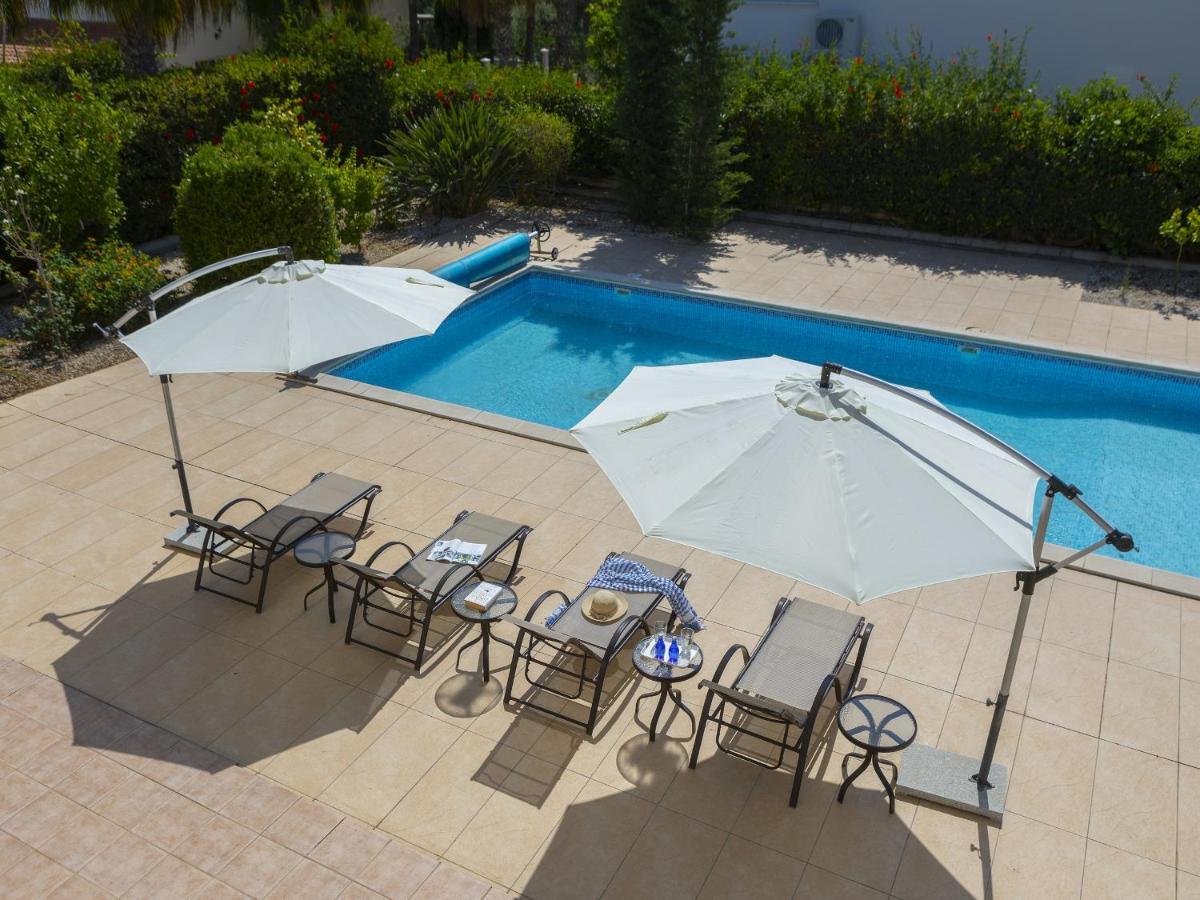 Meneou Seaside Mansion 7 Villa ลาร์นาคา ภายนอก รูปภาพ